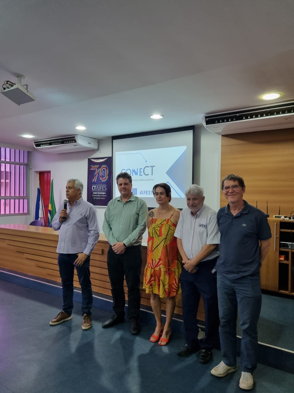 Apresentação do ConneCT para Estudantes